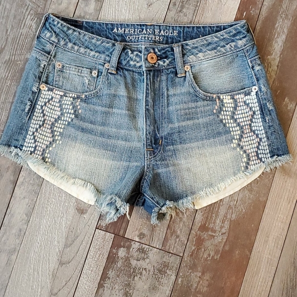 American Eagle hi-rise festival jean shorts size 6 - Picture 7 of 9